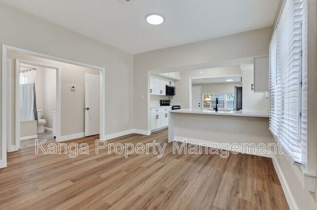 Building Photo - 3714 Morton Ave