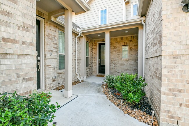 Building Photo - 9405 Vis Fls Trce