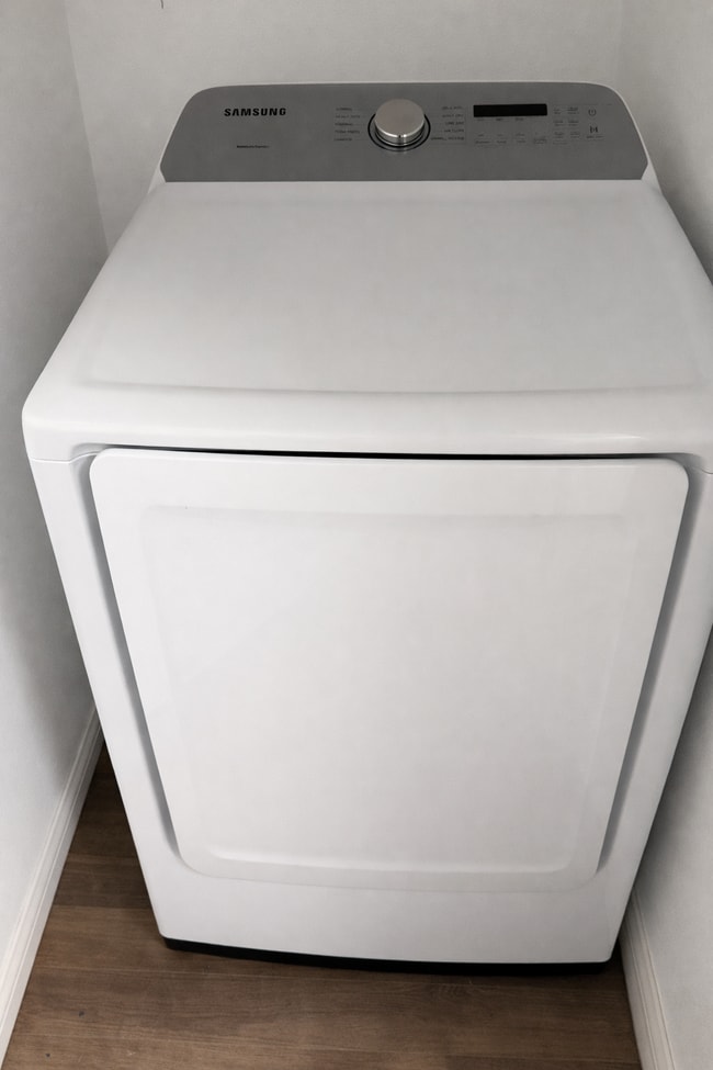 Building Photo - 2920 Dawn Ct