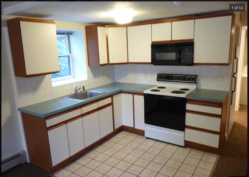 kitchen - 44 Lawrence Ln