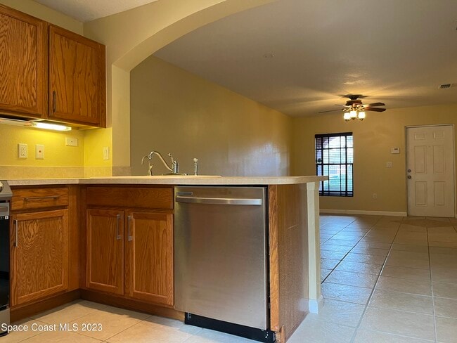 Building Photo - 605 Margie Dr