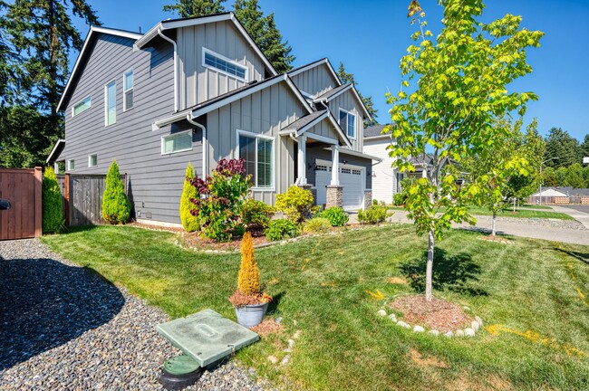 Building Photo - Puyallup 5 bedroom loft Home