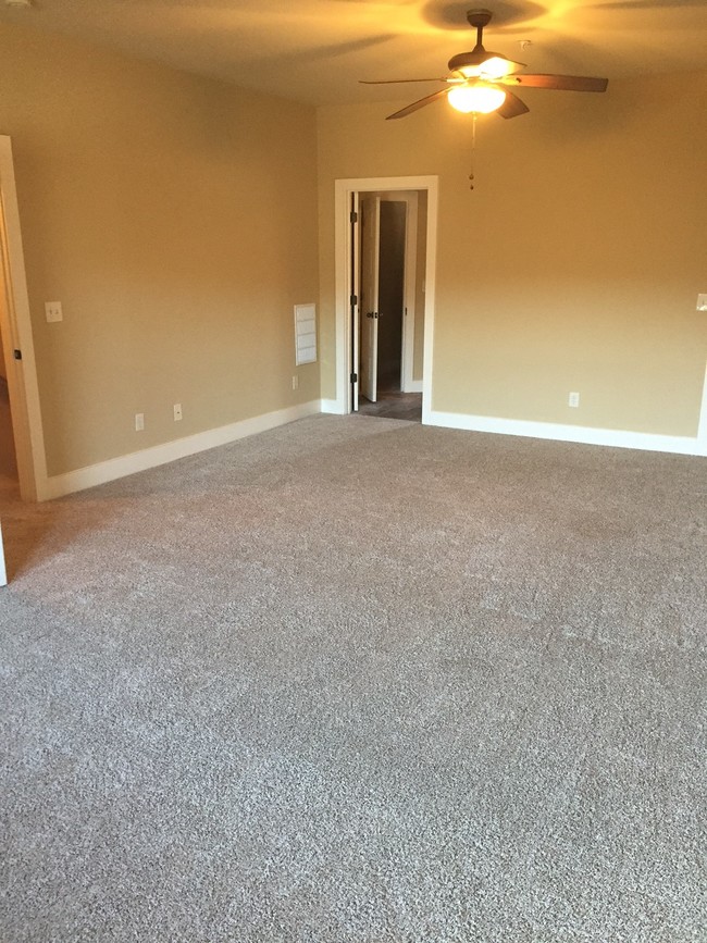 Loft Bedroom - Essex Manor