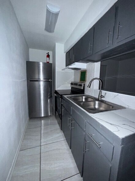 Building Photo - 500 N Broadway St