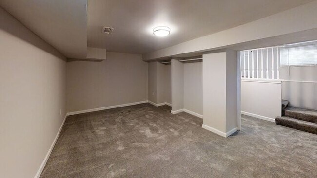 Building Photo - 3 Bedroom with Spacious basement