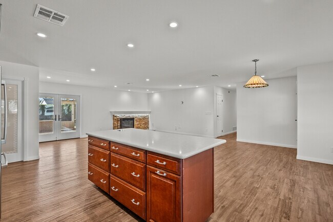 Building Photo - 3177 Austin Ave