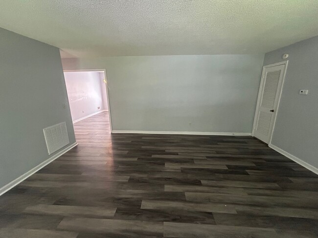 Building Photo - 715-B Montague, Columbia, SC 29209