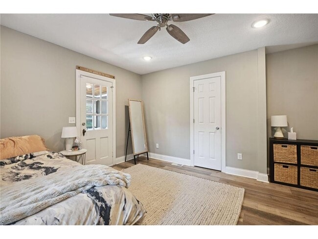 Building Photo - 5217 Minnetonka Blvd