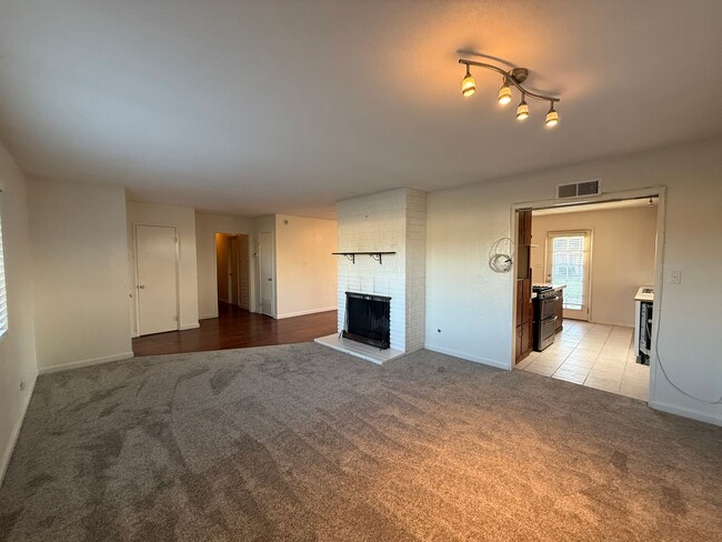 Building Photo - Orcutt Single Story Home on Cul-de-Sac with a Large Yard