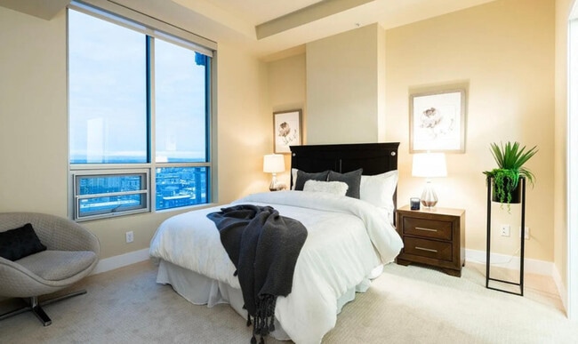 Building Photo - 2001 Lincoln St