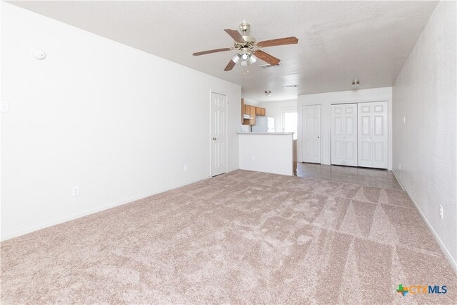 Building Photo - 4207 Primrose Dr