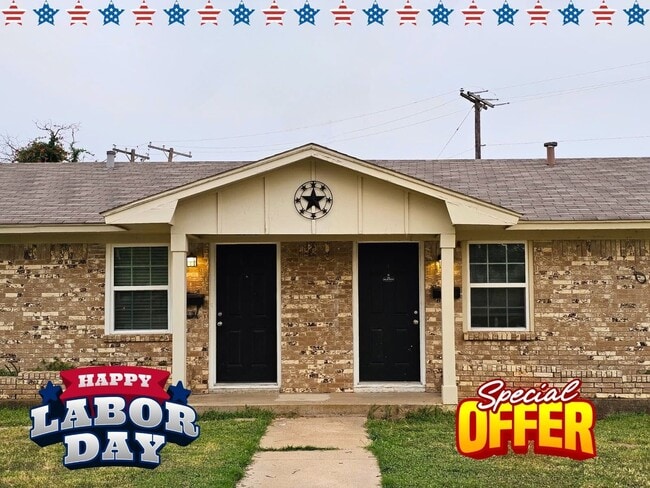 Primary Photo - Spacious 2BR Duplex in Fort Worth