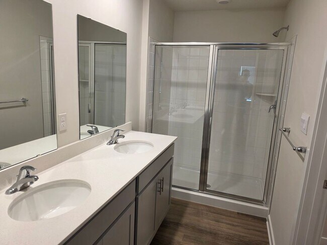 Building Photo - 1745 Lawder Cir