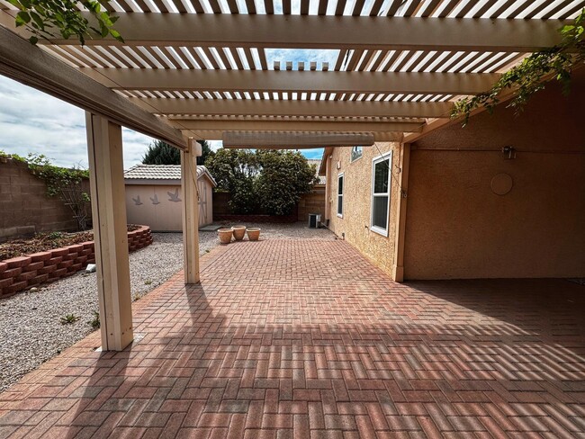Building Photo - 8608 Quail Creek Ct NE