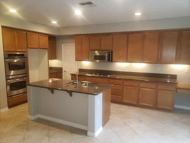 Building Photo - Harveston - 1 Story, 3 BR, 3 BA + Office/Den