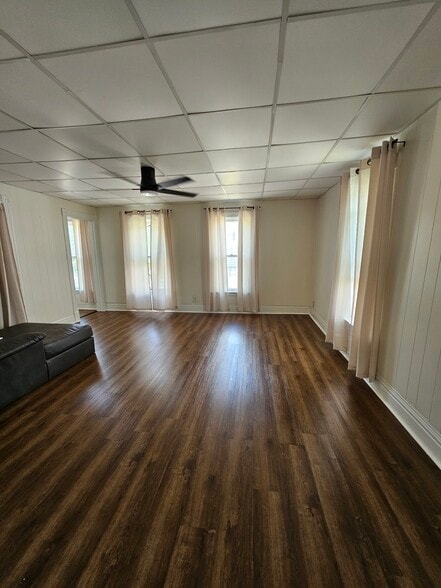 Living room - 105 Laverack Ave
