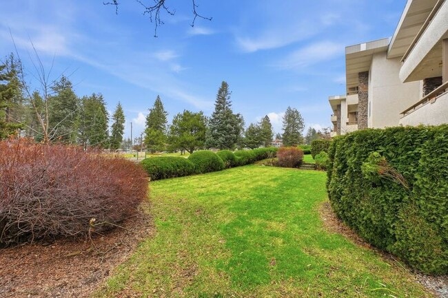 Building Photo - 3102 E 27th Ave