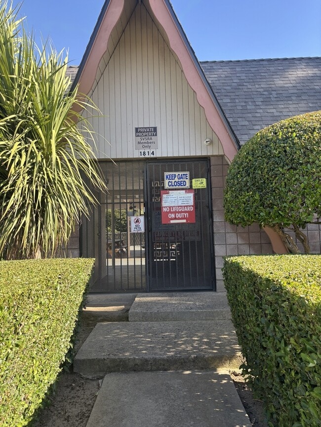 Building Photo - 1816 Fallon Ln