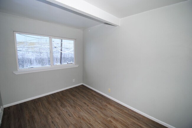 Building Photo - Lathrop St (1424/1426)