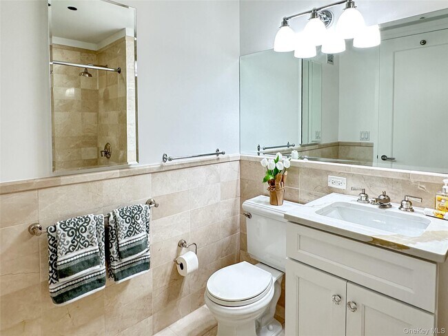 Building Photo - 10 City Pl