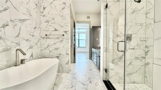 Building Photo - 3330 Oak Grove Ave