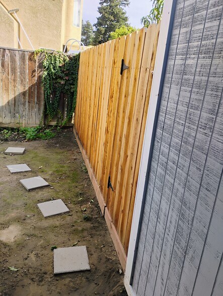 Building Photo - 3608 Balfour Ln