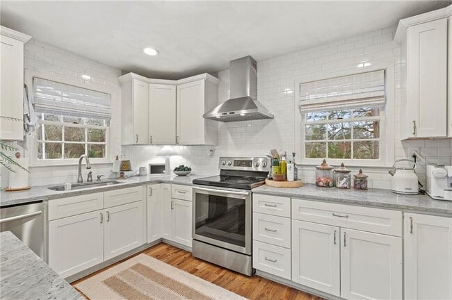 Building Photo - 120 Timber Creek Terrace