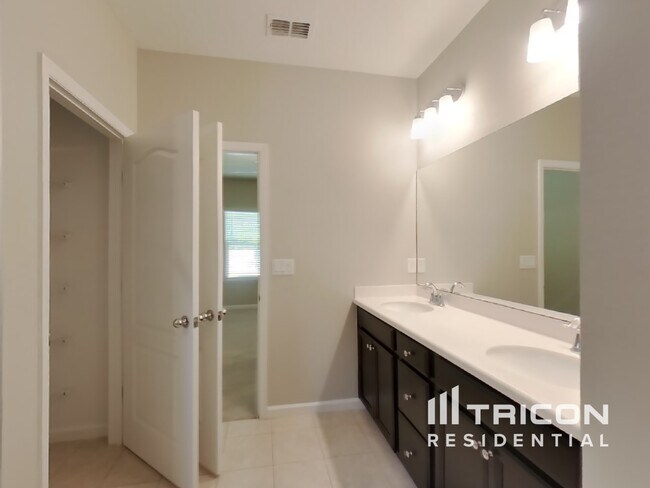 Building Photo - 6471 Longleaf Branch Dr