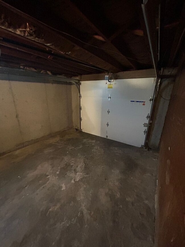 Building Photo - COMING SOON! Charming 3 Bed 1 Bath Home! $1295.00