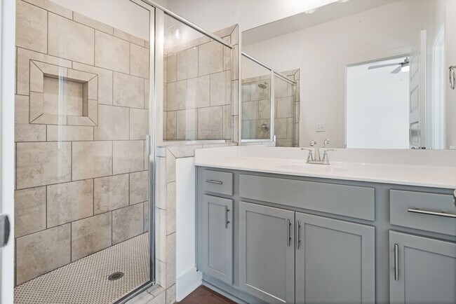 Building Photo - Elevated Rental Home with Community Amenities