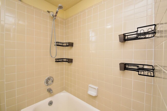 Building Photo - 7211 Ramanee Dr