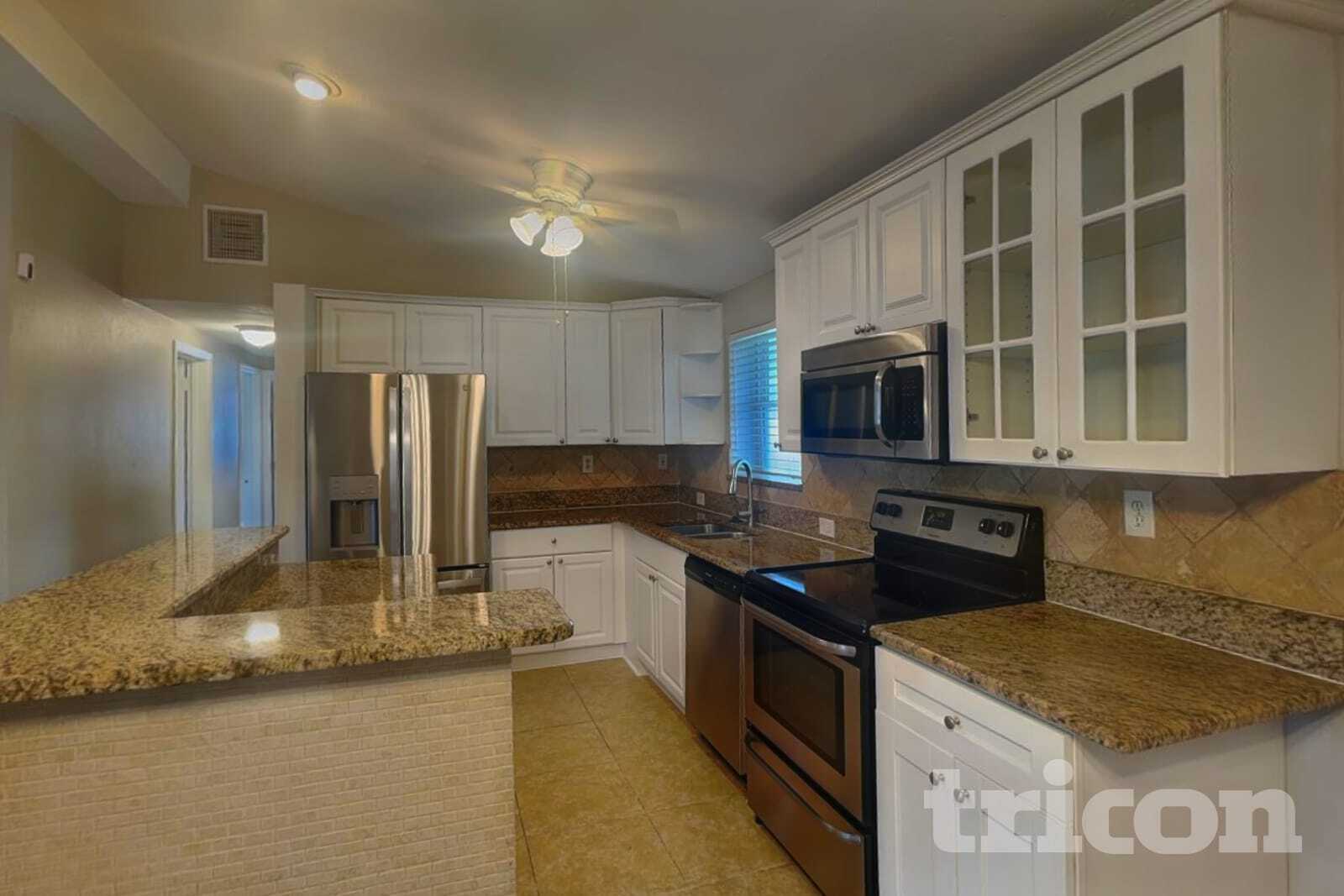 Building Photo - 1819 Brentwood Dr