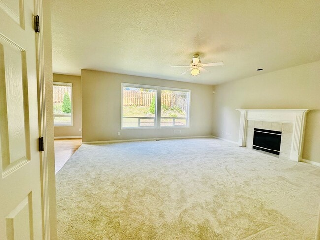 Building Photo - 5 bedroom, swimming pool, Gym, close to OSU