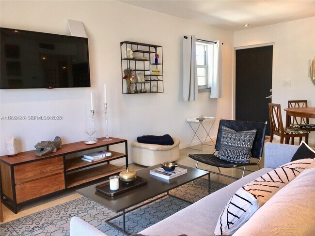 Building Photo - 618 Euclid Ave