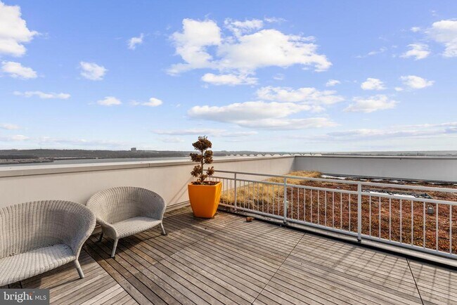 Building Photo - 925 N Fairfax St