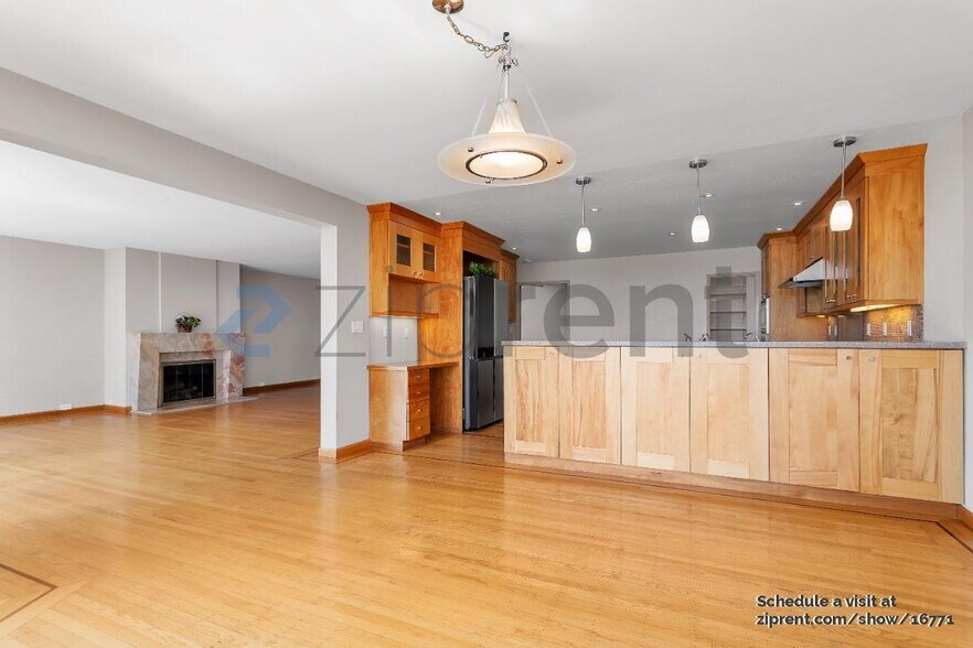Building Photo - 115 Mendosa Ave