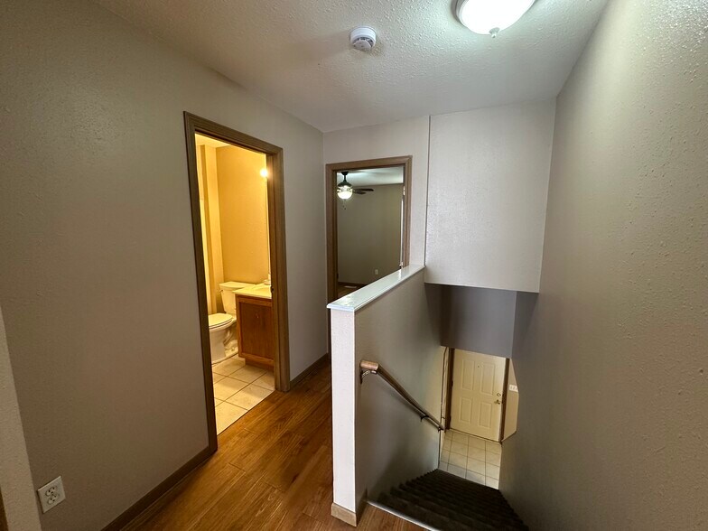 Common Area - 3504 Zinnia Dr
