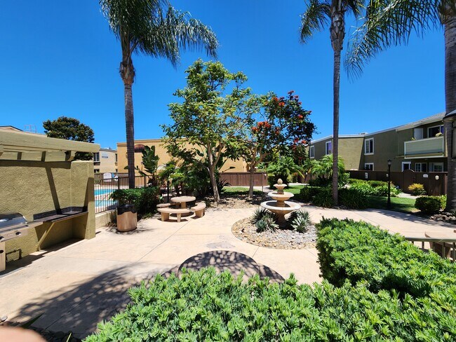 Building Photo - 5252 Balboa Arms Dr