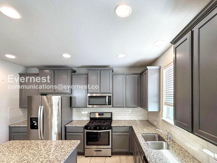 Building Photo - 6401 Andes Peak Trail