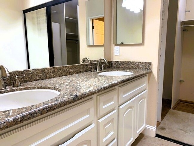 Building Photo - Charming Single-Story Duet in Danbury Park – Prime Location Across from Orloff Park!