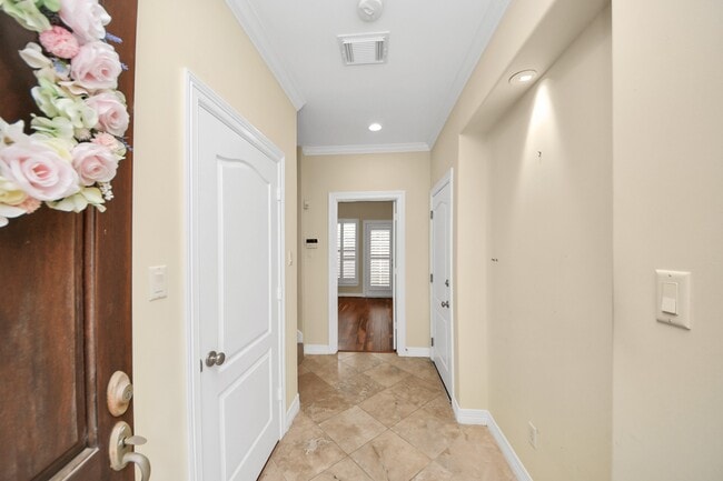 Building Photo - 2930 Brompton Square Dr