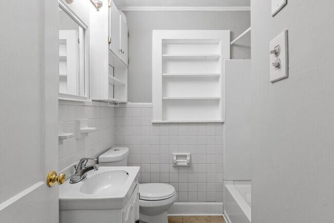 Building Photo - Updated Home- Near State Street! LR, DR, J...