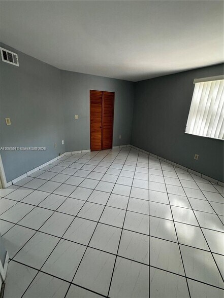 Building Photo - 10257 NW 9th Street Cir