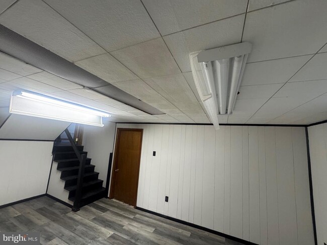 Building Photo - 172 Chapel Dr