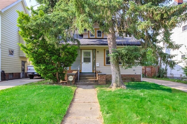 Building Photo - 3318 Tullamore Rd