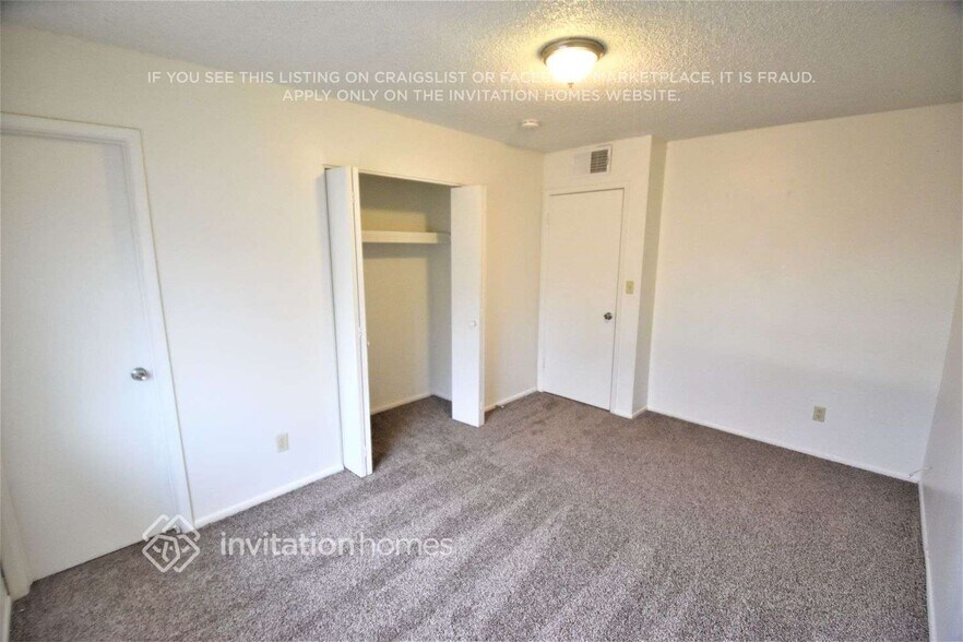 Building Photo - 3716 E Beverly Ln