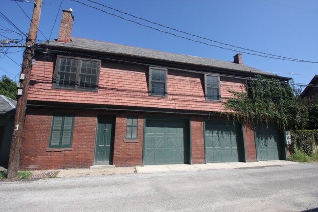 Building Photo - 48 Aston Row Ln