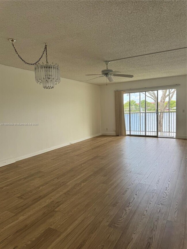 Building Photo - 13101 SW 11th Ct