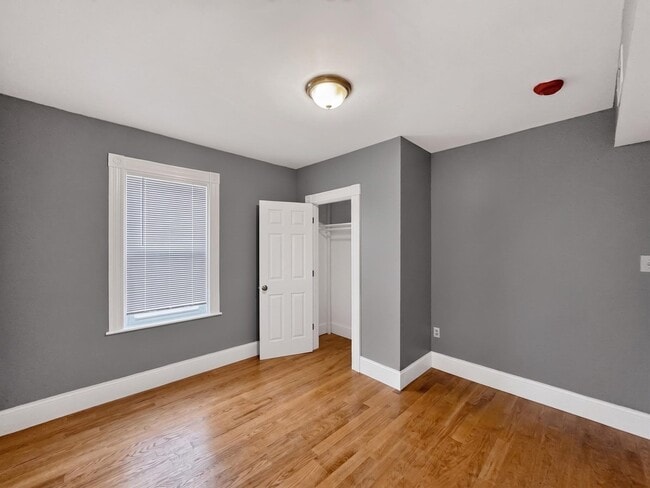 Building Photo - 70 Holbrook Ave