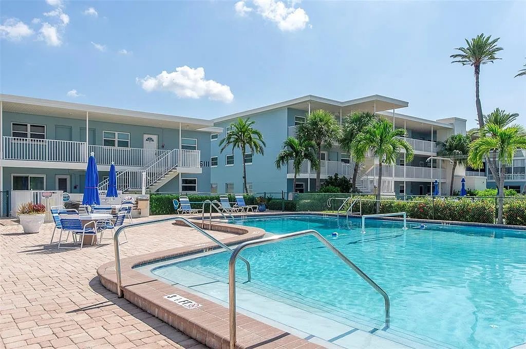 Building Photo - 6161 Gulf Winds Dr
